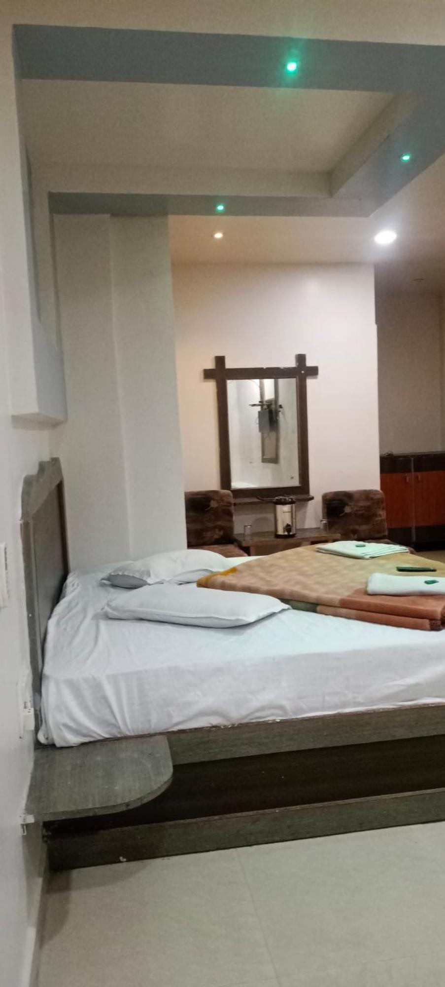 New Hotel Rajvihar Pachmarhī Kültér fotó
